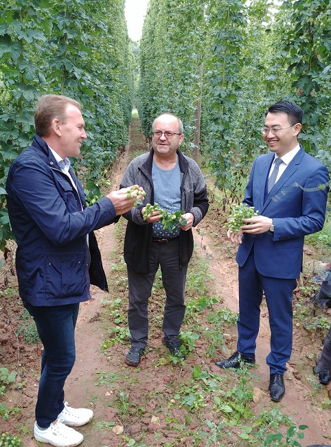 	Lobkowicz Group on visit hop gardens